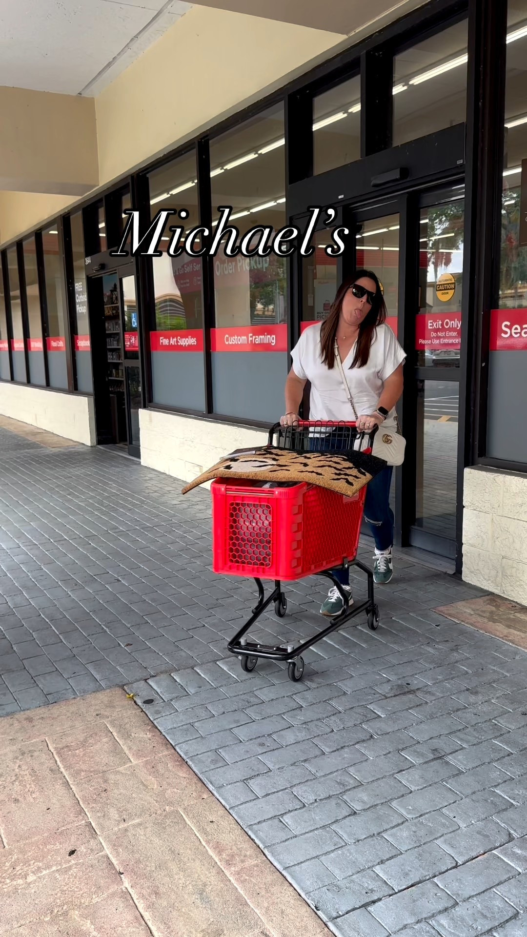 Can you believe all of these items are under $25?! Get them now before they sell out! 

#LTKSeasonal #LTKStyleTip #LTKHome