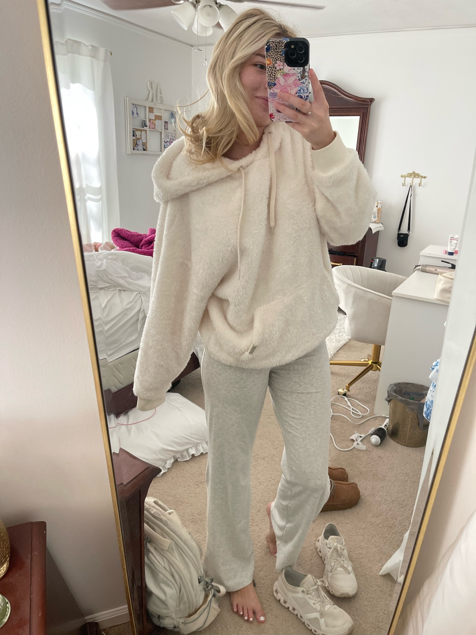 Comfiest winter lounge outfit!! Feels like I’m wrapped in a blanket!🫶🏼 

#LTKGiftGuide #LTKHoliday #LTKSeasonal