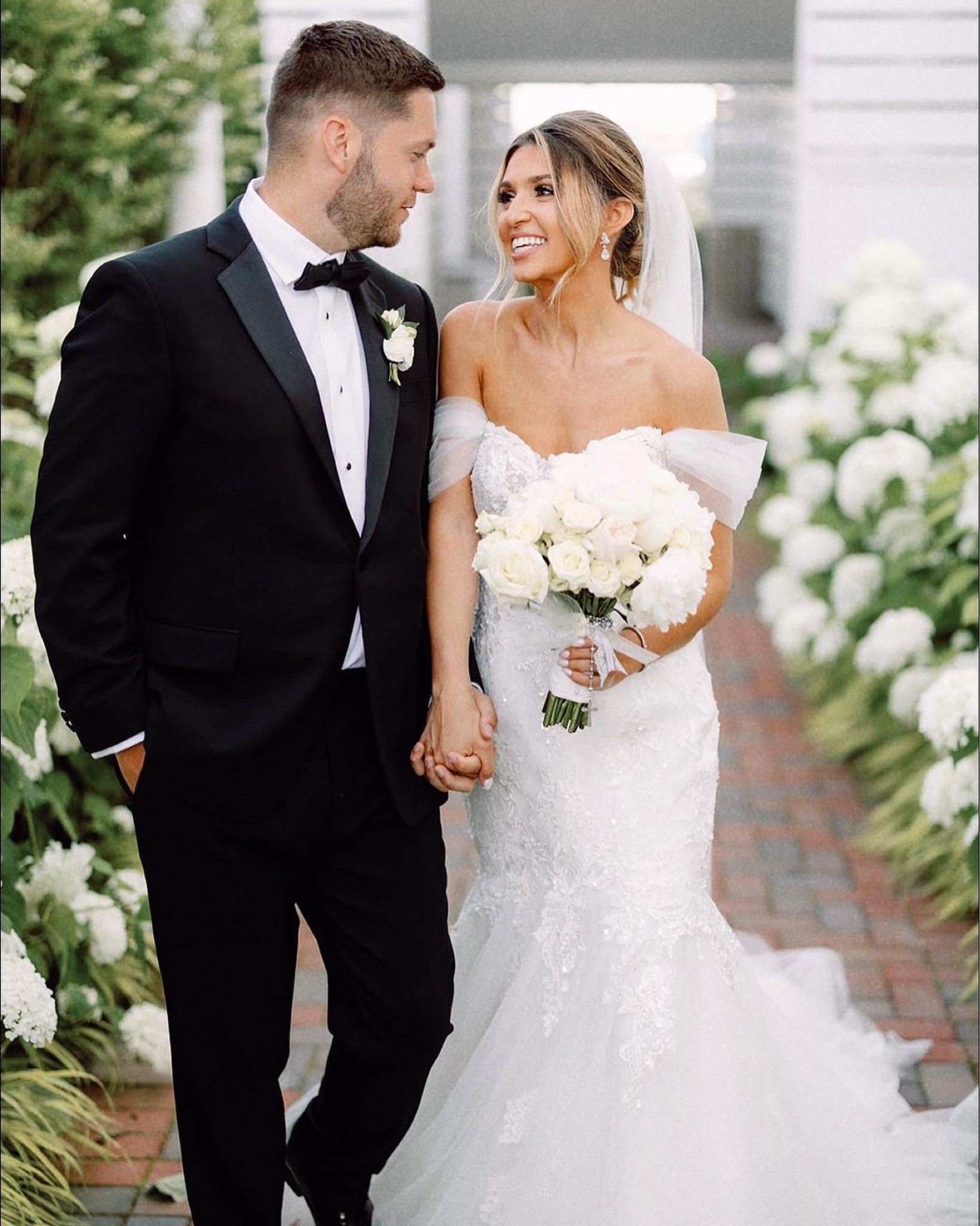 Bride earrings 👰🏽‍♀️

#LTKwedding #LTKunder100 #LTKSeasonal