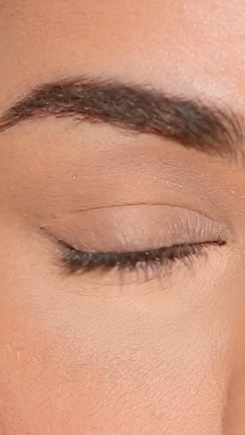 Follow this amazing trick to STOP concealer creasing!
Does your concealer crease or look cakey? Follow this technique to stop your concealer from creasing and to get a smooth under eye. I hope you enjoy this tutorial!
❤️Products used in this tutorial (in order):
Milani Conceal + Perfect Longwear Concealer 145
HUDA BEAUTY Easy Bake Loose Powder (Banana Bread)

#LTKbeauty