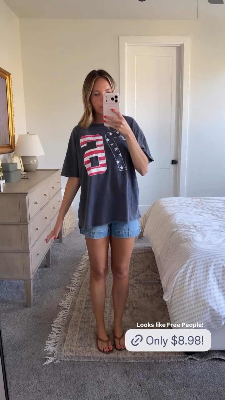 Looks like Free People! I'm wearing size M!