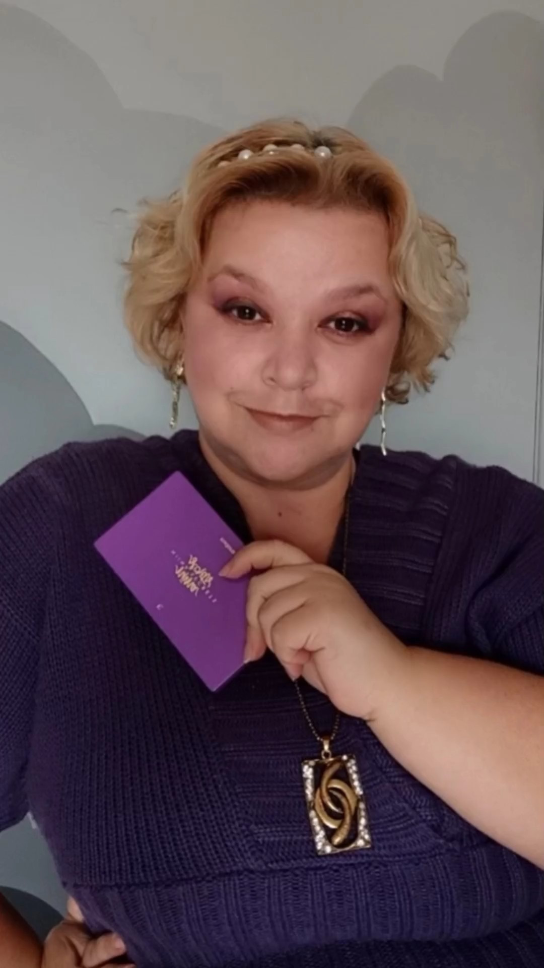 A linha Niina Secrets com a Eudora é ótima para pele madura, a base é uma referencia que várias pessoas 40+ indicam por ter uma cobertura que assenta muito bem na pele madura. Já as outras maquiagens também ficam lindas na pele, mas o melhor é que tem um preço bem interessante.

#LTKbrasil #LTKbeauty