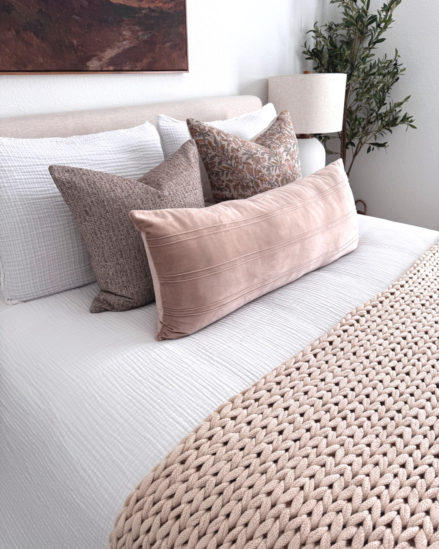 Guest Bedroom - cozy, layered bedding from Target! 💕

Guest bedroom, target finds, loloi rug, cozy bedroom, neutral bedding 

#LTKFindsUnder50 #LTKFindsUnder100 

Target bedding, guest bedroom, layered bedding, neutral bedding