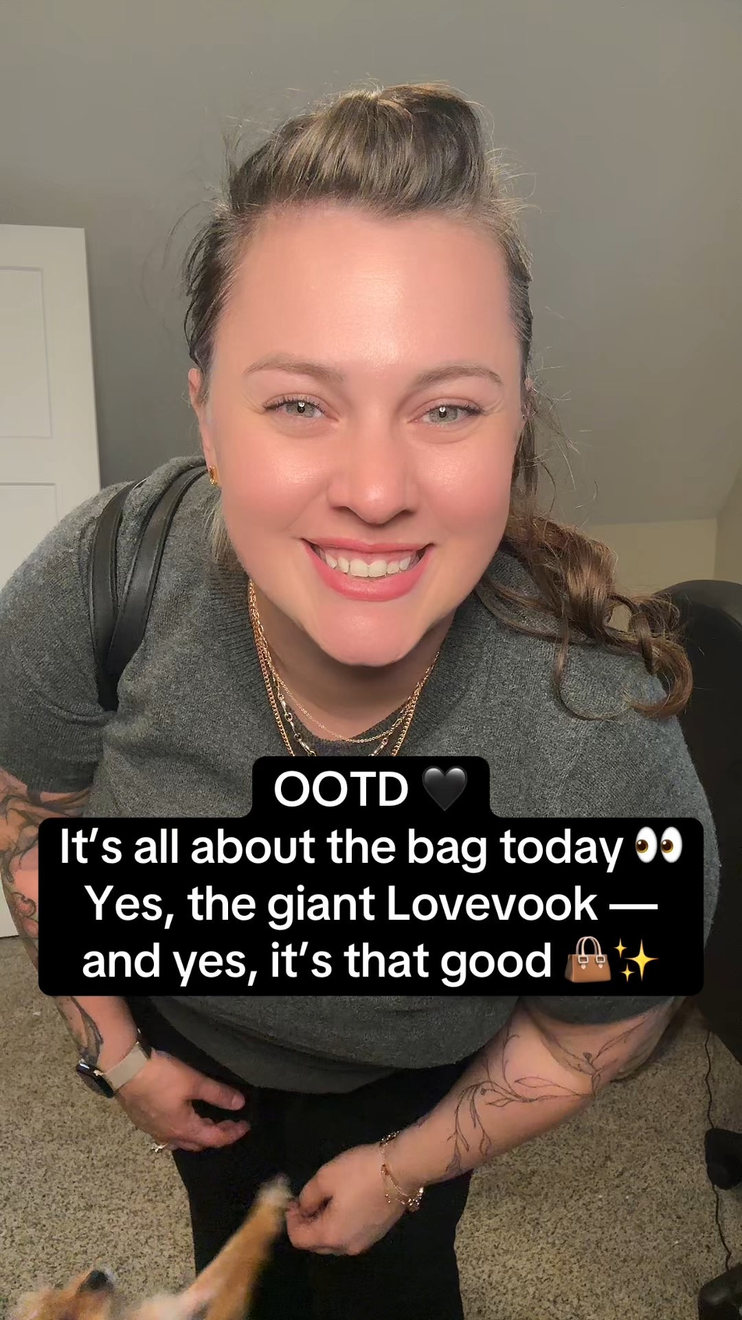 Today’s OOTD is all about the bag 😏 You’ve seen the giant Lovevook a million times, but trust me — it lives up to the hype! 🖤 #OOTD #MillennialLife #SoftLifeVibes

#LTKPlusSize #LTKWorkwear #LTKFindsUnder50