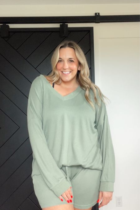 Wearing an XXL, would size down to my normal size of XL!
Lounge wear, matching sets, waffle knit pjs, amazon finds, amazon favorites, amazon try on, midsize outfits, midsize blogger, affordable fashion, comfy outfits, cozy outfits.

#LTKfindsunder50 #LTKmidsize