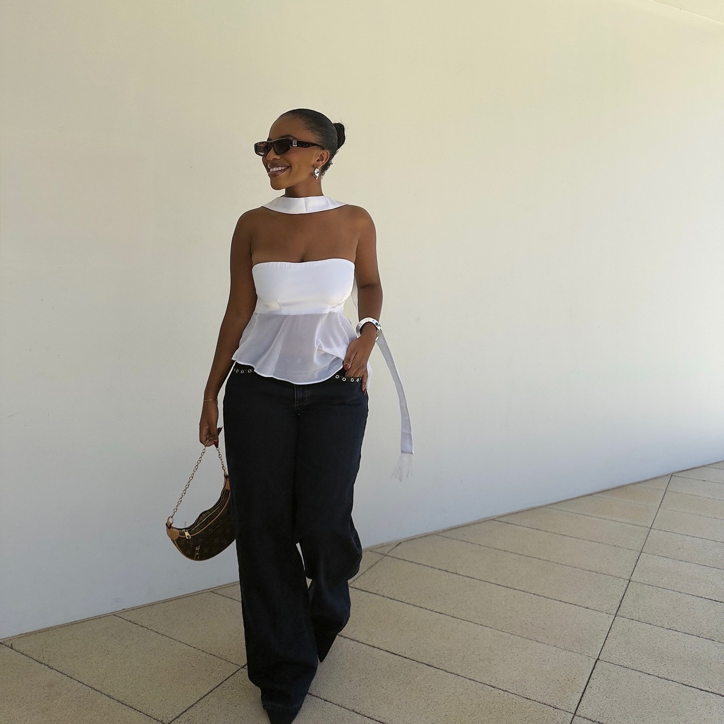 Nothing beats wearing a comfy denim pants with cute details @glassons