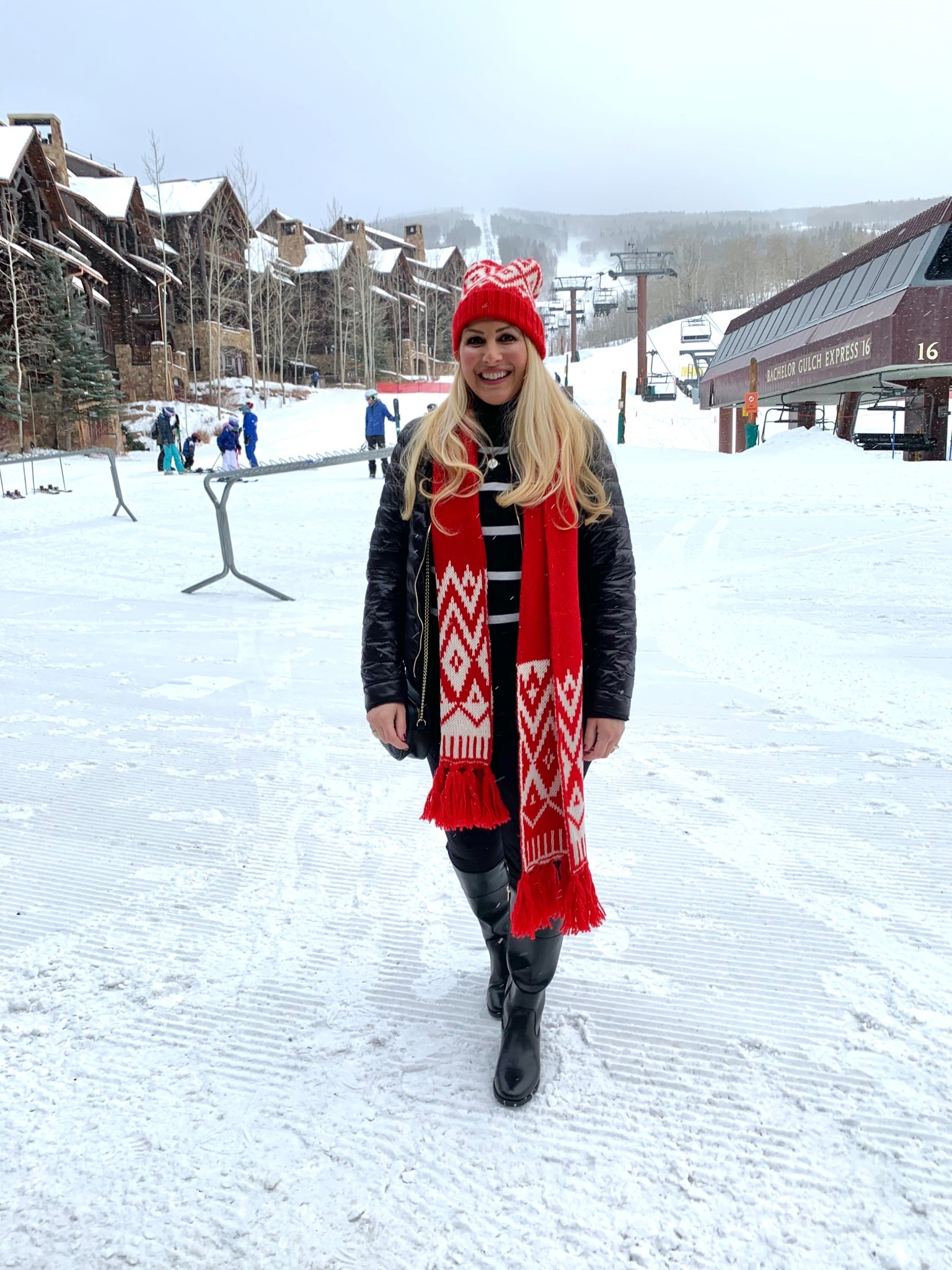 Casual winter outfit 

Puffer jacket large, Black fleece leggings large, Pom hat, scarf, knee high boots 


#LTKSeasonal #LTKFindsUnder100 #LTKOver40 #LTKWorkwear #LTKfitnessgoals #LTKSaleAlert #LTKFindsUnder50 #LTKGiftGuide #LTKHoliday #LTKMidsize #LTKTravel #LTKgrwm #LTKootd #LTKActive