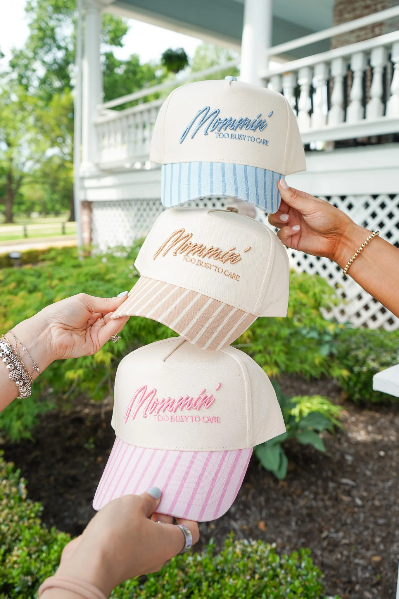 Mommin' - Striped Vintage Trucker Hat | KenzKustomz