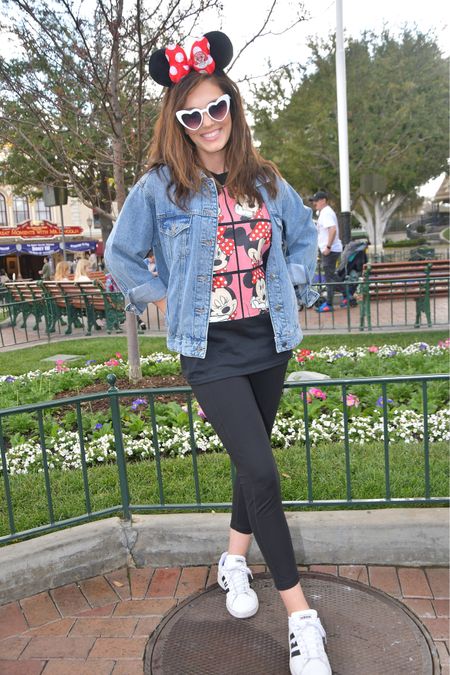 Disneyland Galentine’s Day Outfit
Jacket Medium (oversized)
Shirt Medium
Pants Medium