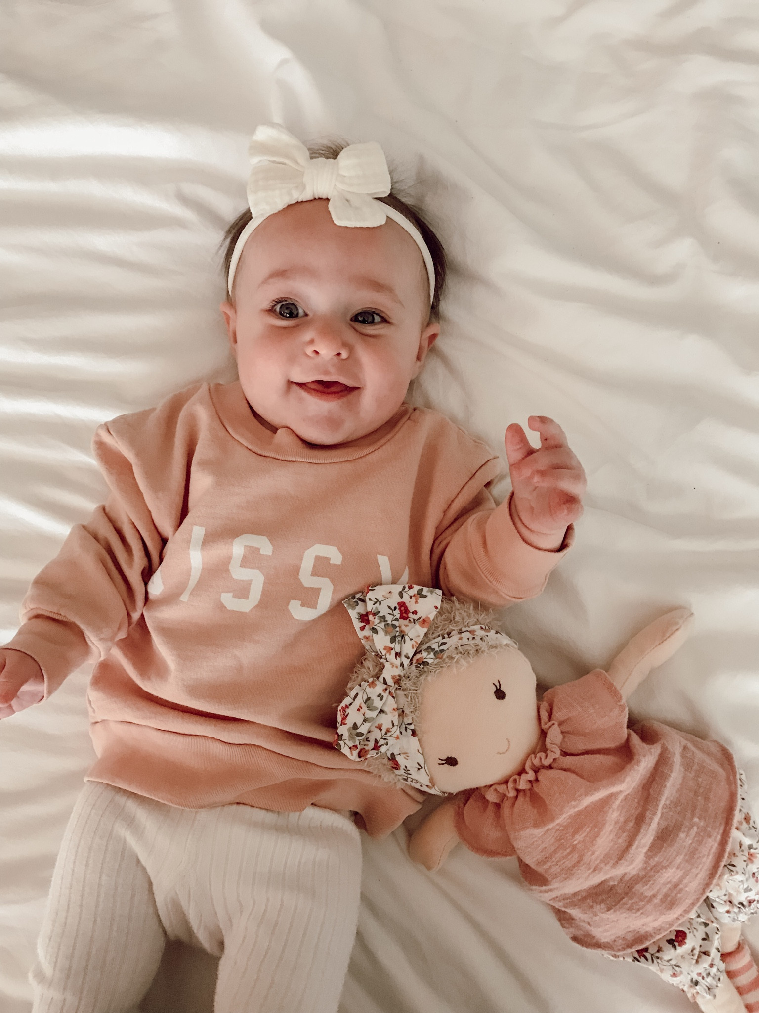 Six months with sweet sister girl 🌼

#LTKkids #LTKfamily #LTKbaby