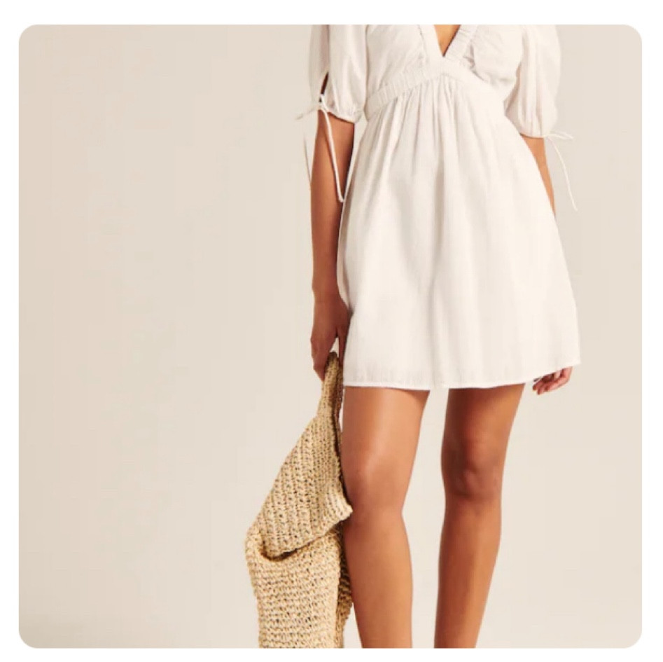 I love ordering neutrals because I can use them for so many different occasions! Easy to dress up or down! I will be ordering this for my trip to the Bahamas!🏝

Follow my shop @fitnesscolorado on the @shop.LTK app to shop this post and get my exclusive app-only content!

#liketkit #LTKSeasonal #LTKstyletip #LTKsalealert
@shop.ltk
https://liketk.it/43Z5y