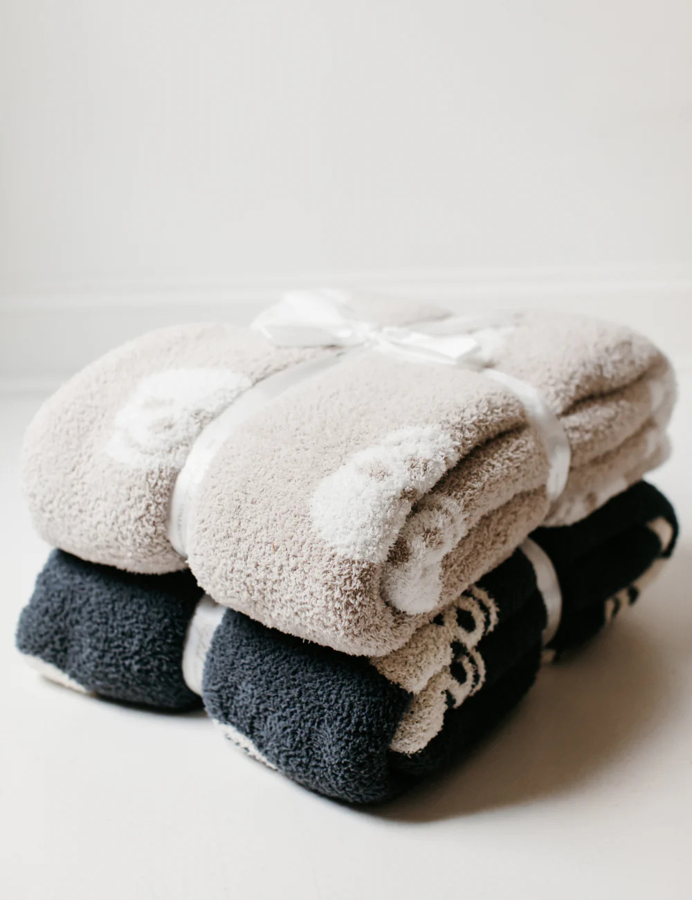 TSC X Tia Booth : Skulls Buttery Blanket | The Styled Collection