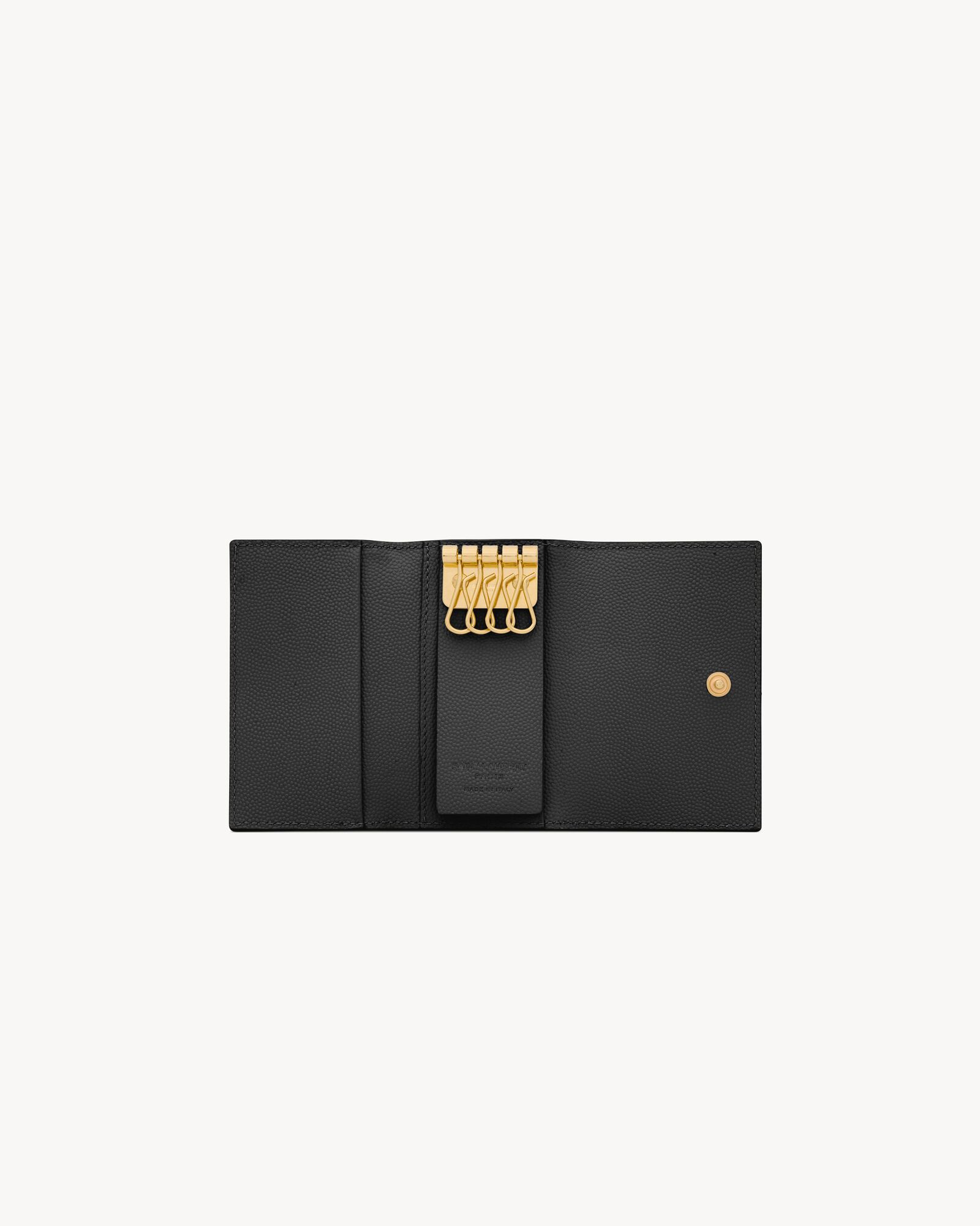SLIM KEY CASE MADE WITH METAL-FREE TANNED LEATHER, decorated with THE CASSANDRE. | Saint Laurent Inc. (Global)