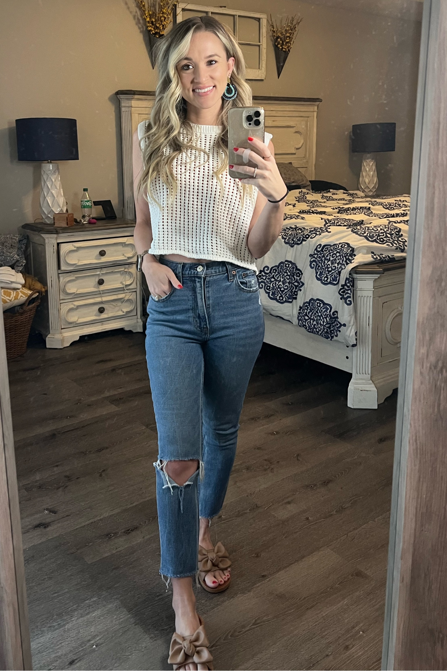 This top is from a boutique in Charlotte, but I linked similar versions! 

Loving the crochet trend for summer!

#LTKstyletip