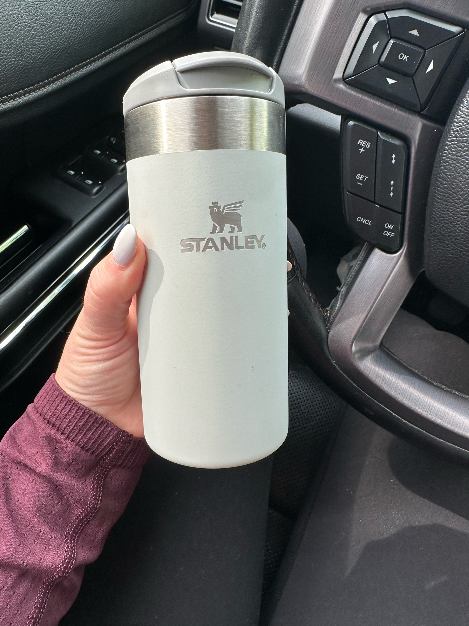 this travel mug is leak proof & super lightweight, dishwasher safe. this is the 12oz but only still available in 16oz

#LTKFindsUnder50 #LTKHome #LTKStyleTip
