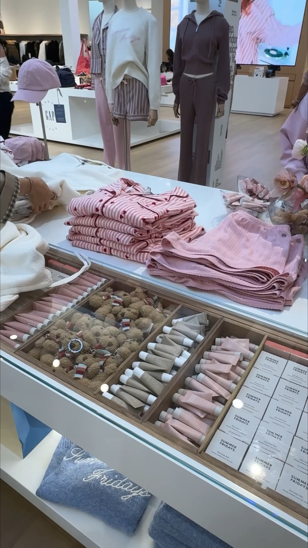 Come with me to the Gap x Summer Fridays pop up! 

Everything in this collection of loungewear is so cute and cozy! All the pink is definitely giving Valentine’s Day vibes💕 

Wearing size small in everything

Petite, loungewear, casual outfit, pajamas, Valentine’s Day gifts, beauty, skincare, sweat set 

#LTKvlog #LTKPetite #LTKBeauty