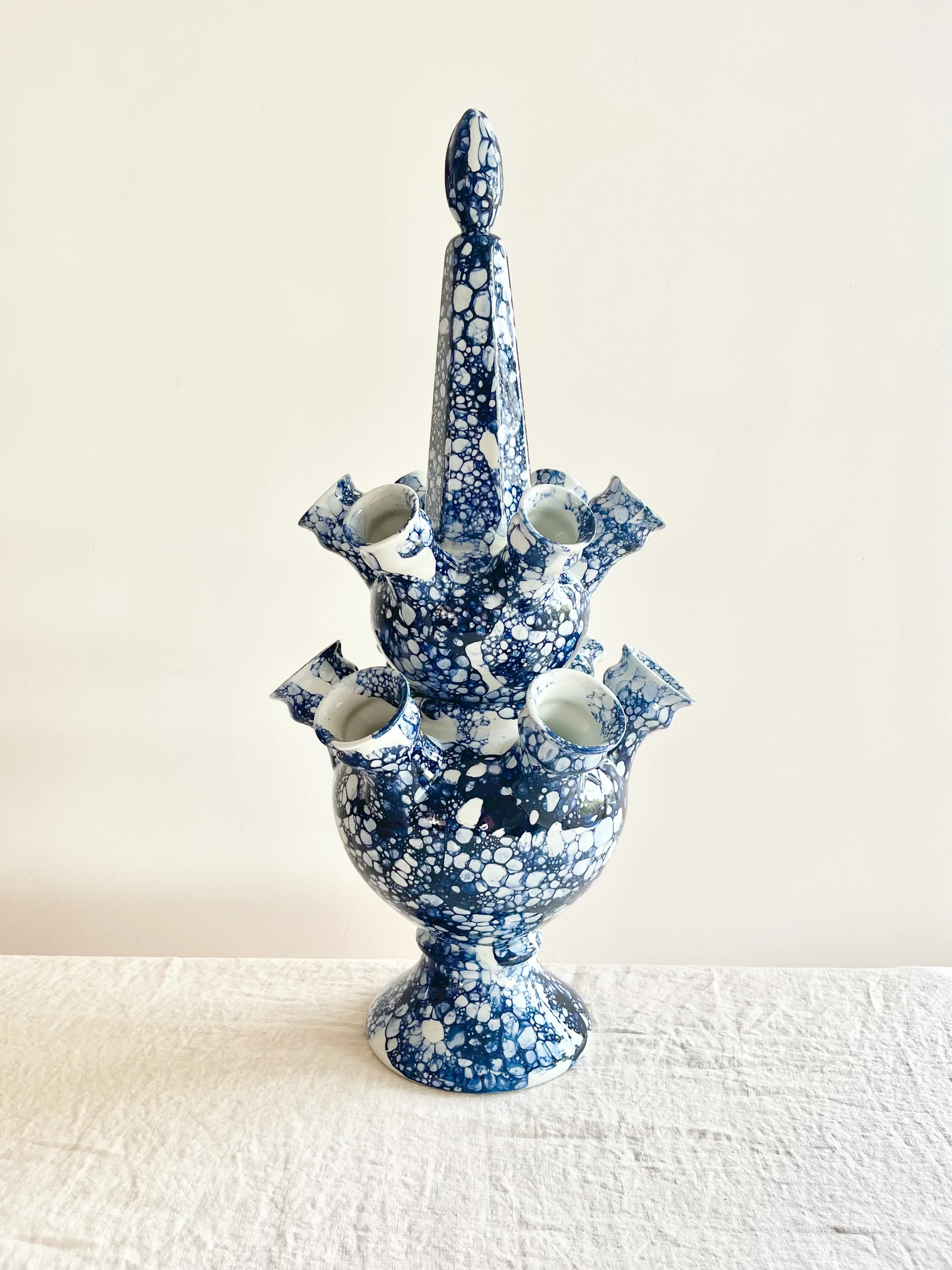 Marbled Tiered Tulipiere - Obelisk 22" | the ARK elements