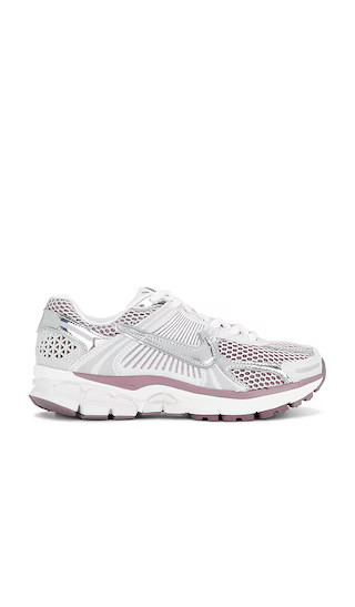 Zoom Vomero 5 Sneaker in Vast Grey & Metallic Silver | Revolve Clothing (Global)