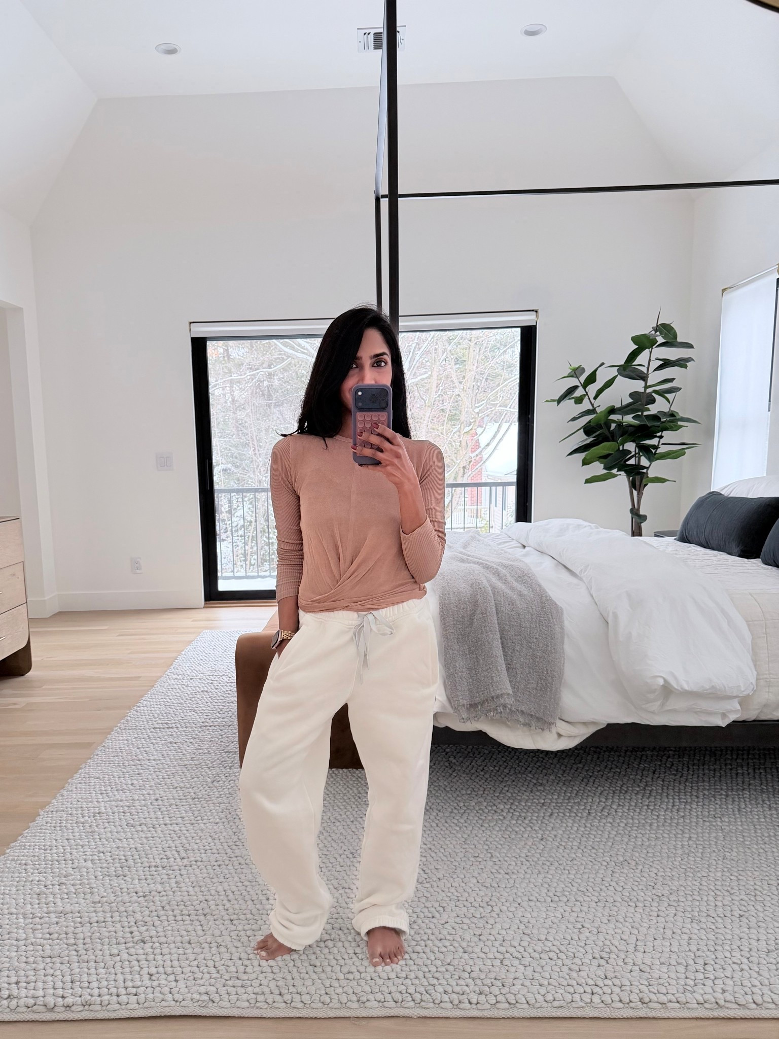 Cozy can be cute 

@wearfigs sweatpants 


#LTKActive #LTKPetite #LTKSeasonal