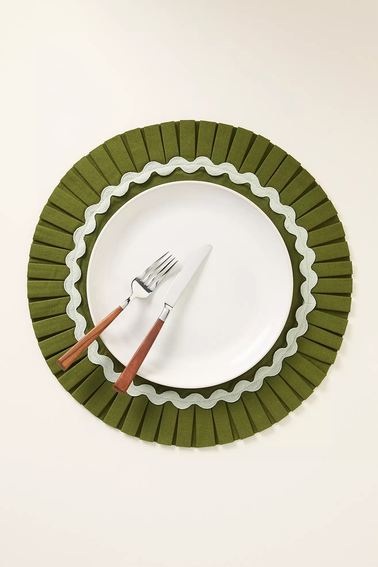 Ruby Rickrack Pleated Round Placemat | Anthropologie (US)
