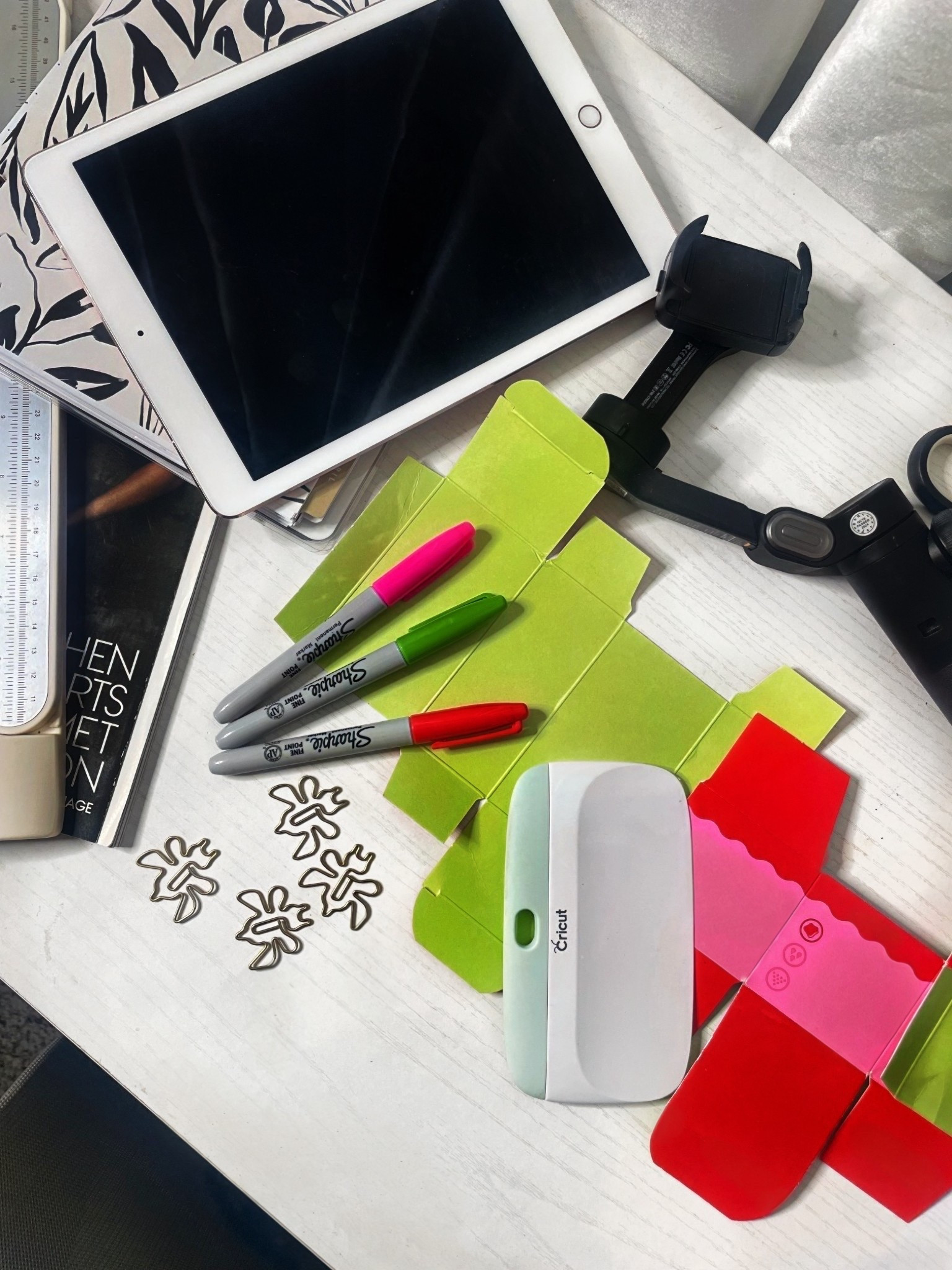 Gifts for the tech baddies in your life #techgirlies #baddiesintech #holidaygifts #giftguides 

#LTKvlog #LTKGiftGuide