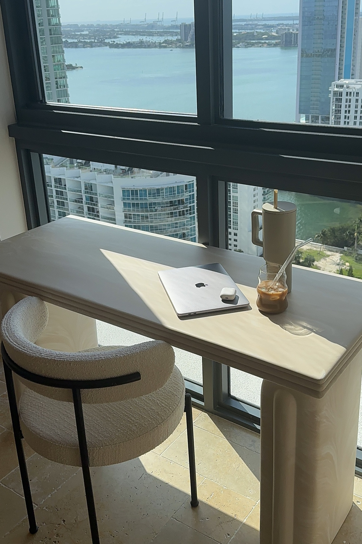 Work set up view > 

#LTKhome
