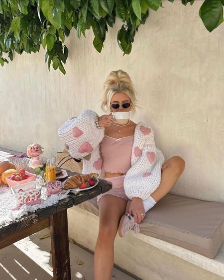breakfast 🥐🌸🌴🍓

Breakfast outfit, casual outfit, comfy outfit, spring casual outfit, summer casual outfit

#LTKShoeCrush #LTKStyleTip