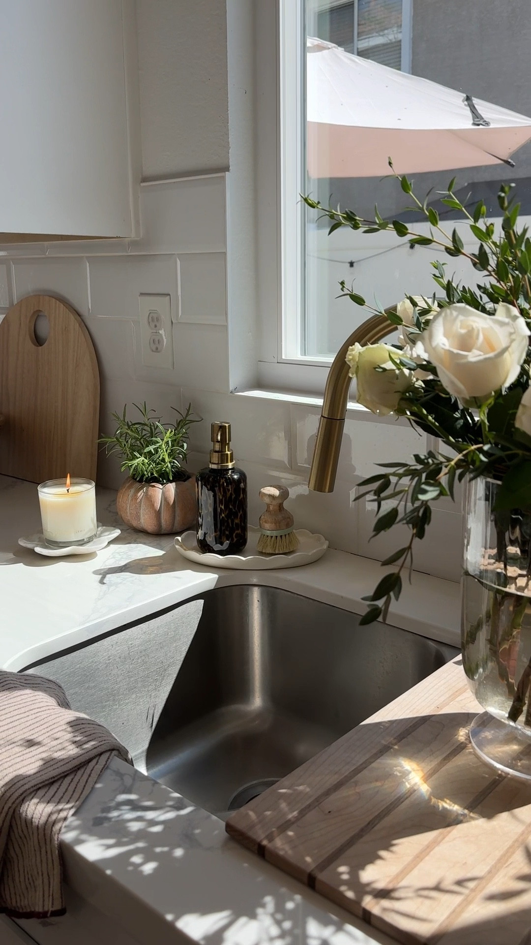 Kitchen decor, counter decor, sink decor, soap dispenser 

#LTKFindsUnder50 #LTKHome #LTKStyleTip