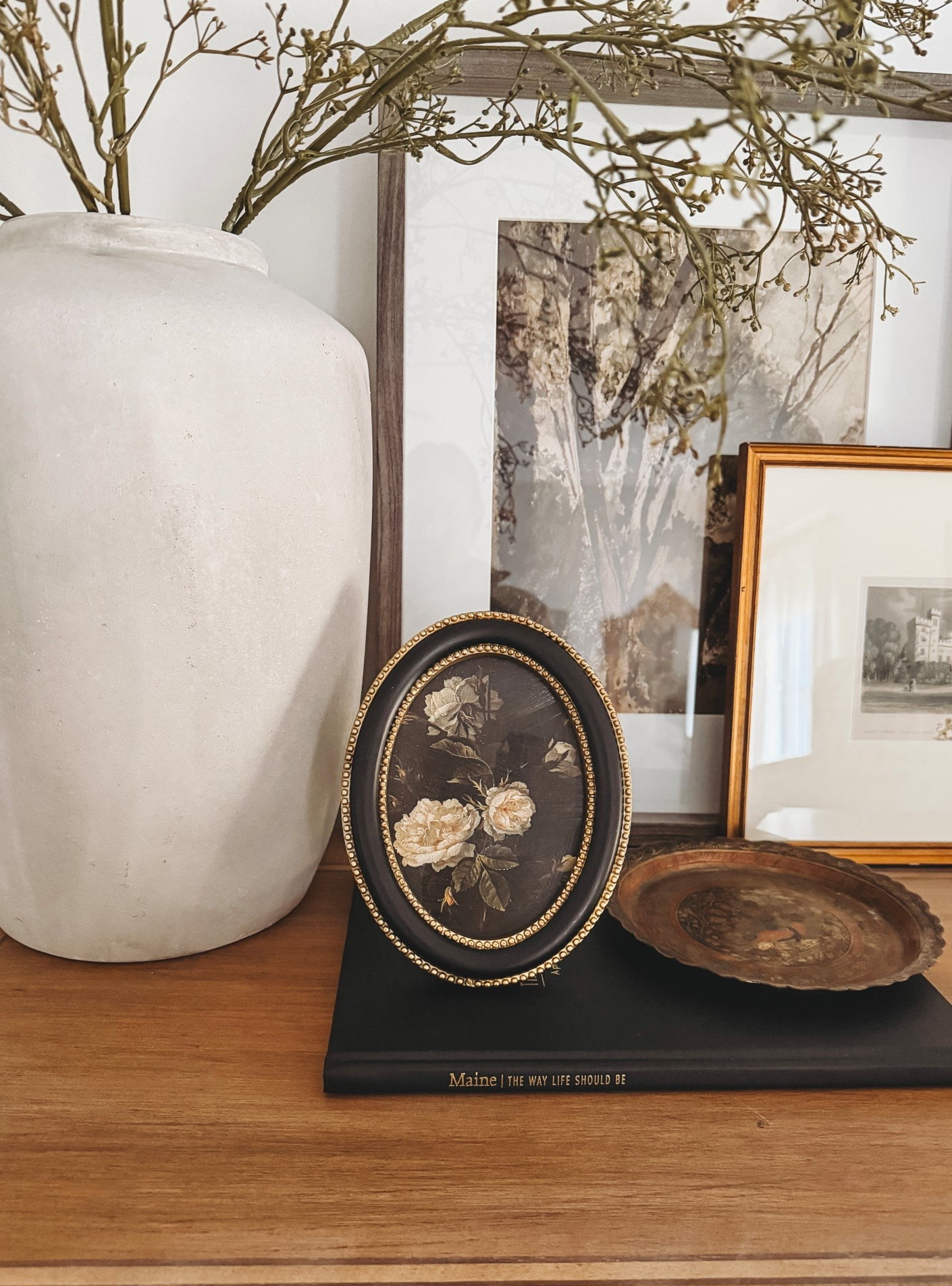 How cute is this little frame!? Comes with the art for $7! 🤯 Sits on tabletop or can be hung on the wall.

Instant yes.

shelf decor, dresser decor, dresser styling, nightstand decor, shelf styling, moody, picture frame, affordable art

#LTKHome #LTKMothersDay