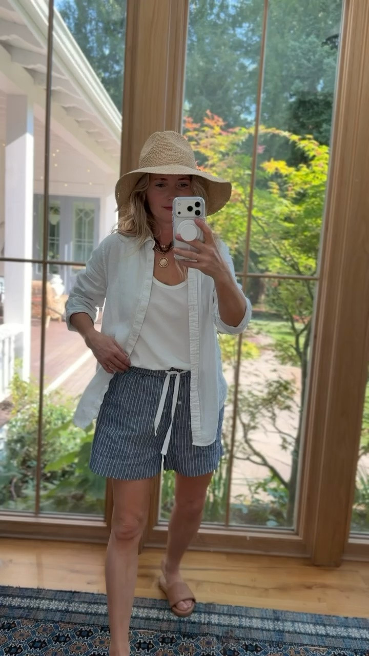 These shorts are perfect weekend shorts but also look nice enough that, paired with a cardigan or blazer, you could wear them to work on a super hot day.

#LTKootd #LTKgrwm #LTKmomlife