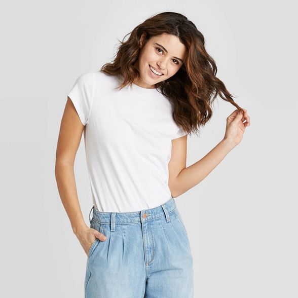 Women&#39;s Short Sleeve T-Shirt - Universal Thread&#8482; White L | Target