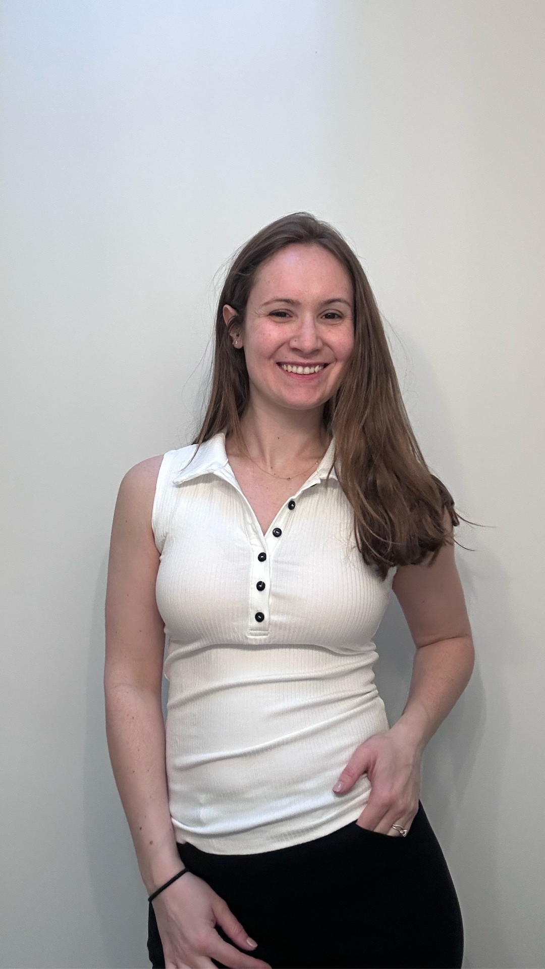 This colored tank top is perfect to wear it to my corporate banking job. It’s great for the summer and to pair it with a blazer or cardigan. Or I can wear it with jeans out casually.

#LTKWorkwear #LTKSeasonal #LTKootd