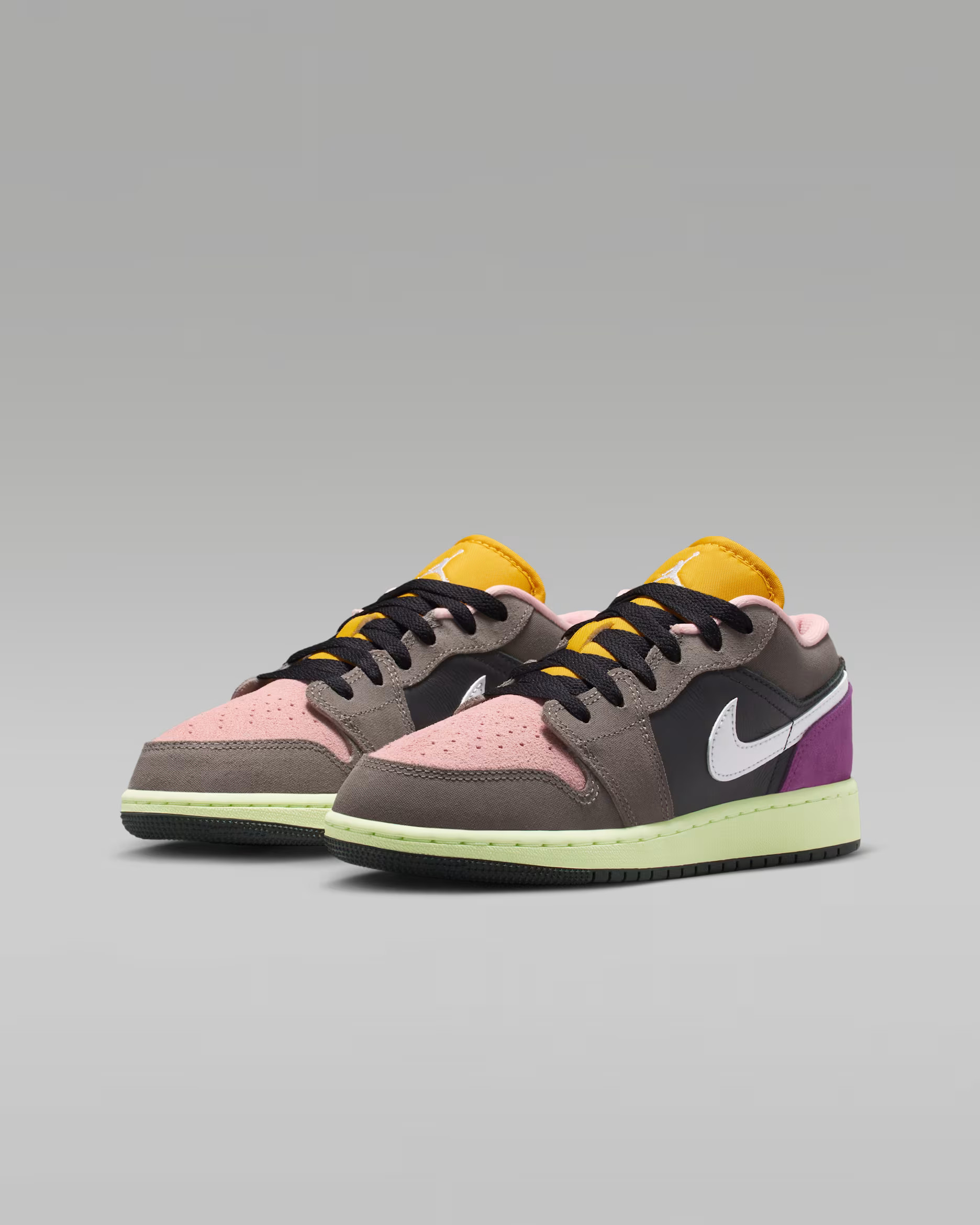 Air Jordan 1 Low SE Big Kids' Shoes | Nike (US)