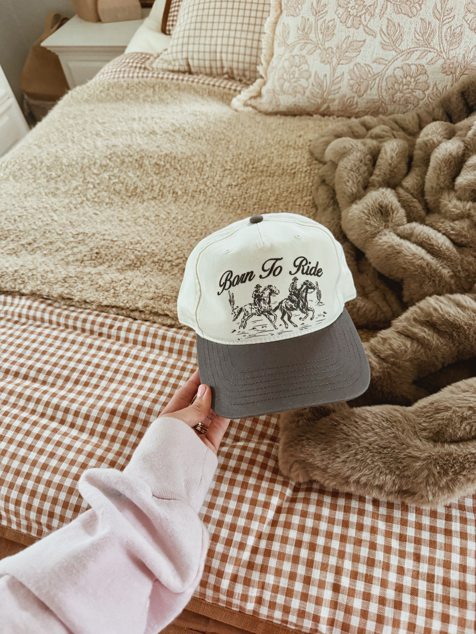 loving this new Western trucker hat from Target 🎯 

#LTKmomlife #LTKSpringSale #LTKgrwm