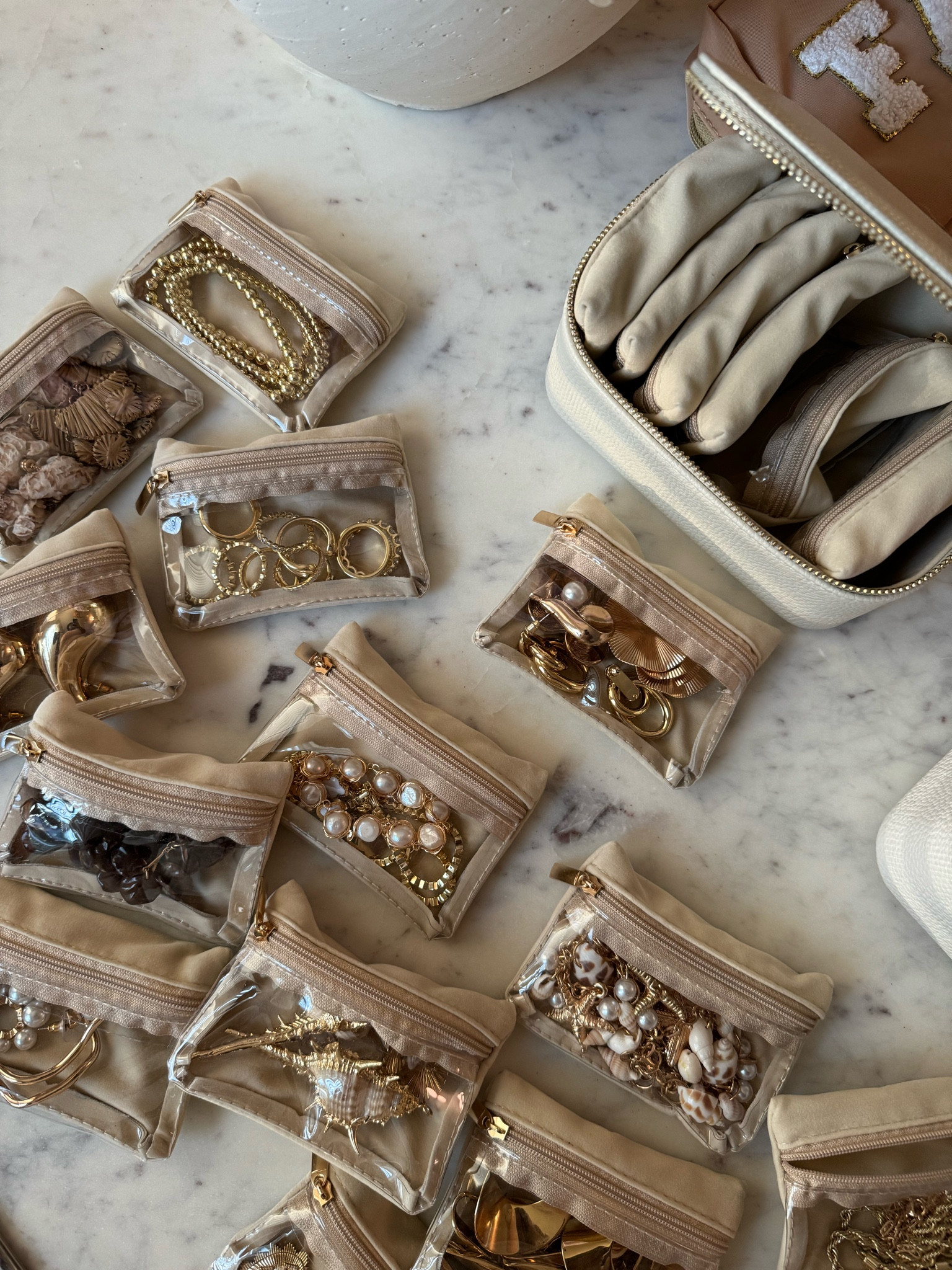 The Best Travel Jewelry Case 🩷

The clear pouches make it such a breeze to keep everything organized. 

#LTKbeauty #LTKfindsunder50 #LTKtravel