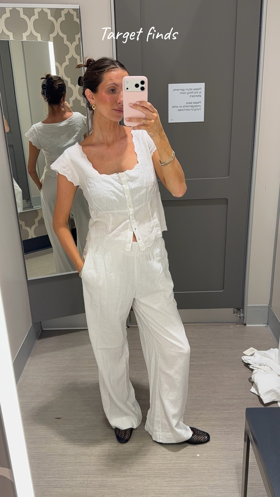 Top: small
Bottoms: medium 

Bottoms are a little big but should last me my entire pregnancy 🫶🏼 #targetfinds

#LTKMothersDay #LTKmomlife #LTKootd