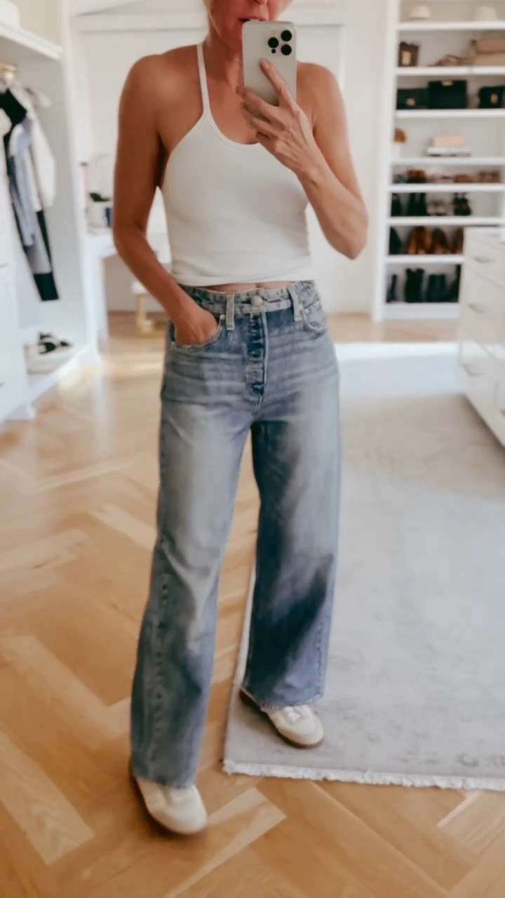 BACK IN STOCK! These sweatpant jeans run TTS. If you’re 5’4” or under, these will be perfect on you. 

For my taller ladies, I’m linking two other pairs I love with longer inseams. 

#LTKOver40 #LTKSeasonal