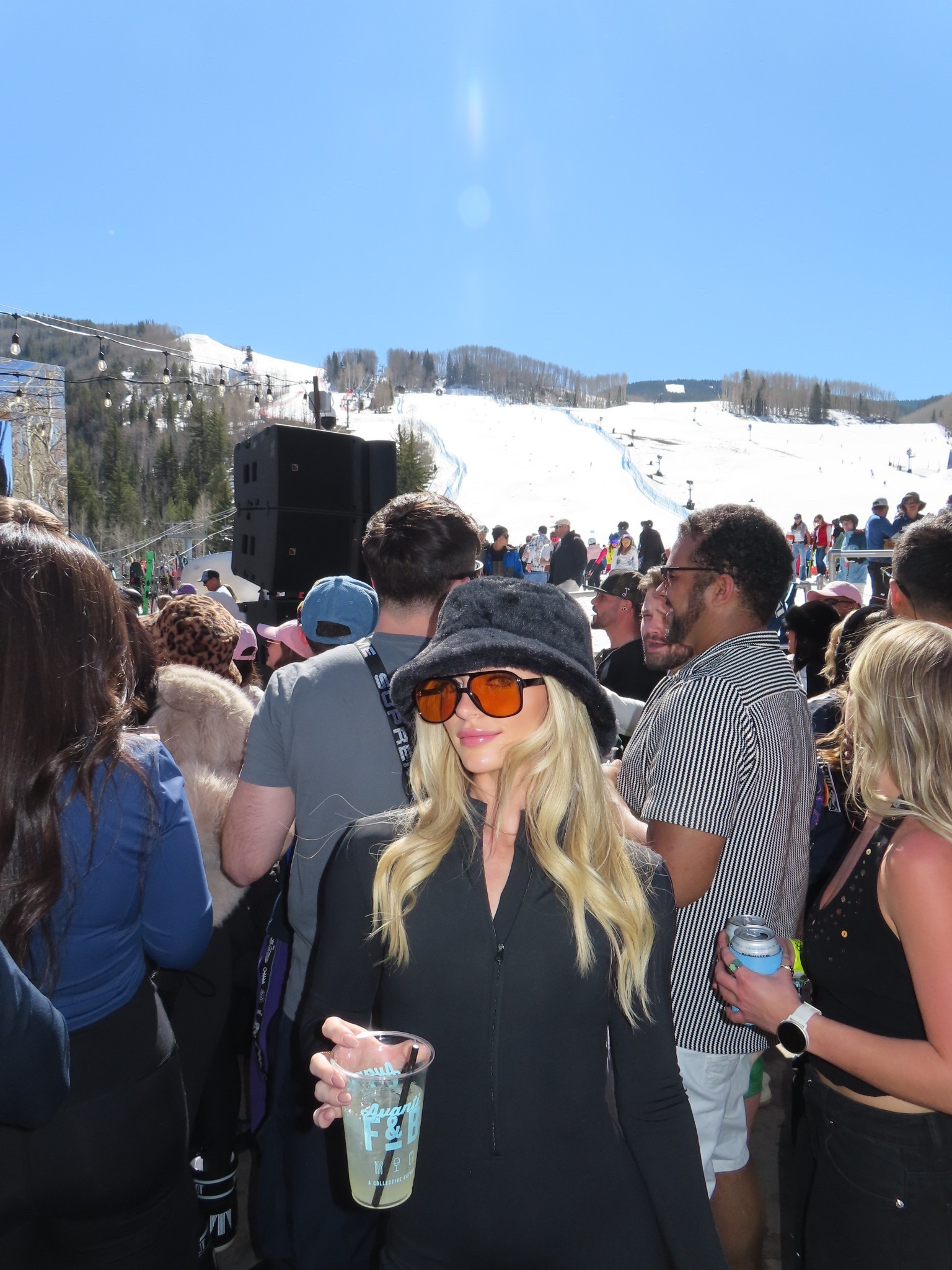 Apres Vibes ❄️🥂 #LTKtravel #LTKski


#LTKSeasonal #LTKPetite #LTKFestival