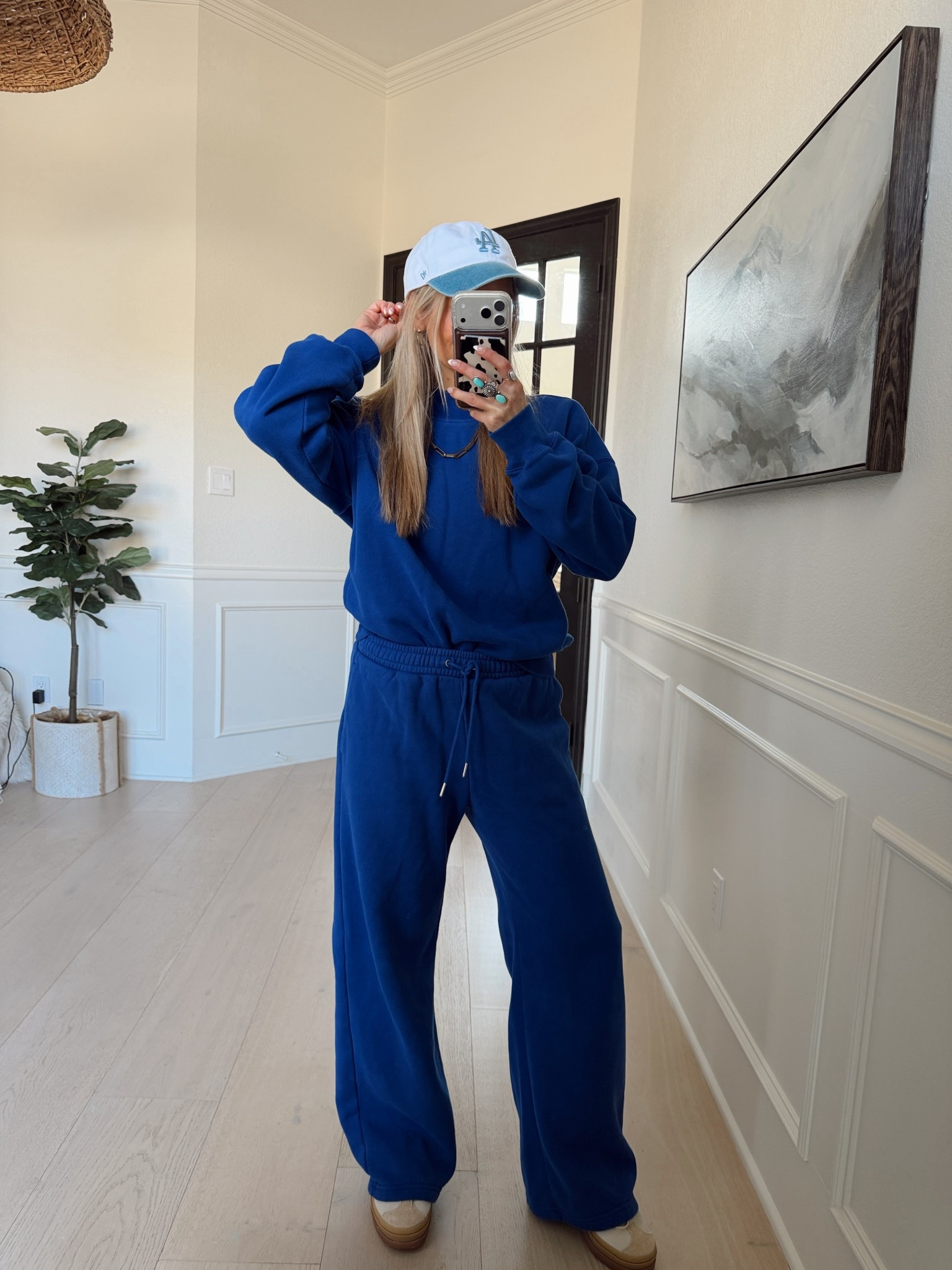 Theeee best matching set! Perfect for lounging, traveling, etc. 

My mock neck top is sold out in blue, but the hoodie is still available 🤍

Wearing my tts / small

5’5” // 120 lbs 



#LTKdayinmylife #LTKootd