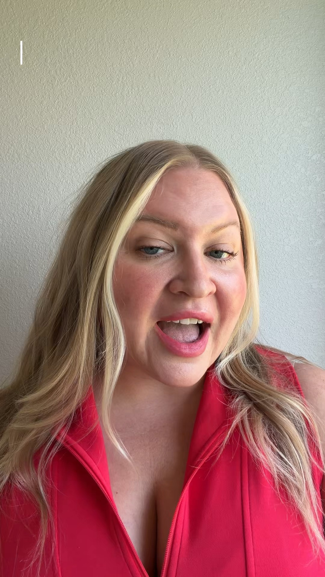 I have been testing out the Divi hair growth vitamins and scalp serum and the results speak for themselves!

#divi #hairgrowth #hairloss #thinninghair #finehair