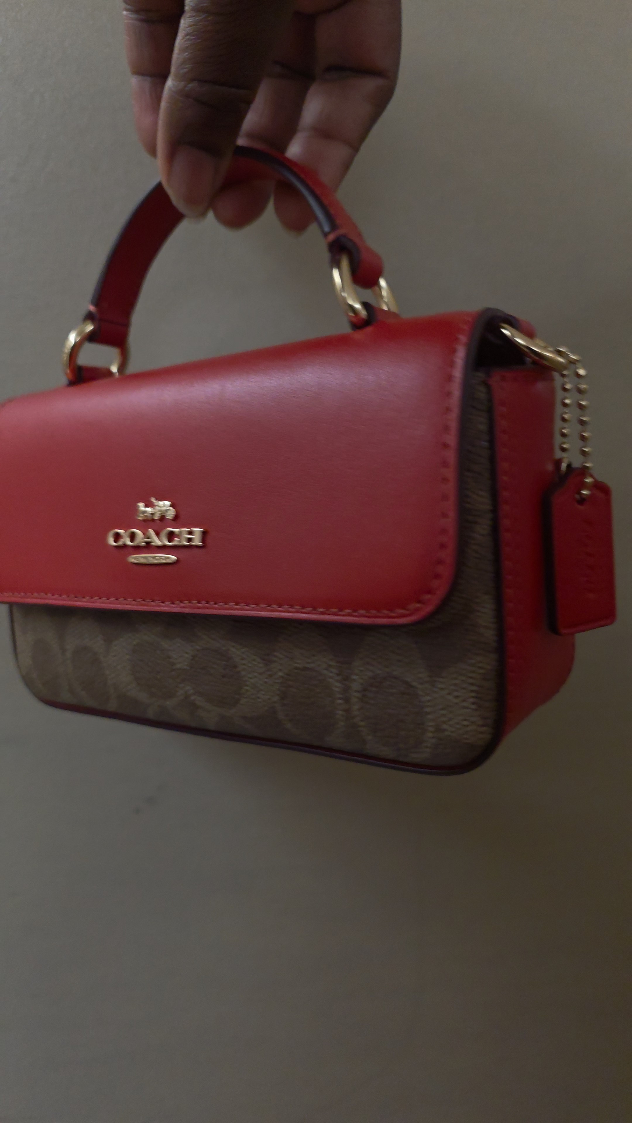 70% off my coach bag. This bag is so cute and perfect for many occasions.  It can fit all your essentials. #coach #coachbag #coachsale 

#LTKSaleAlert #LTKFindsUnder100