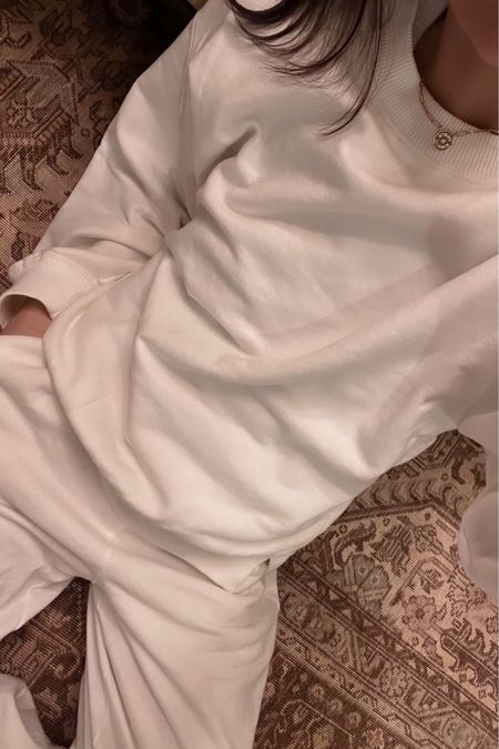 White sweatsuit, wearing a size XS in both / it fits oversized 

#LTKfindsunder100 #LTKSeasonal