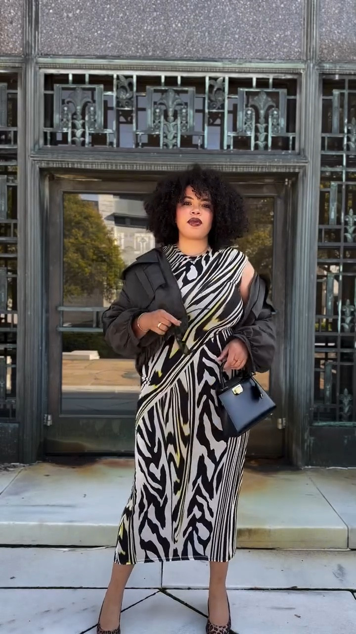 Nobody does mesh like AFRM, and the Cody Maxi Dress in Zebra Lime is proof! 💚🦓 Ready to take this bold number right into fall fashion with confidence and style?😜 #AFRMstyle #FallTransition #MeshMoment #shopafrm 

Whats your favorite print to rock?💭