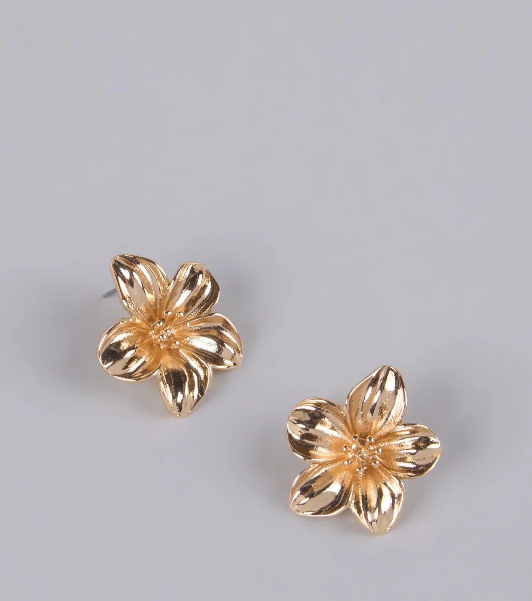 Petal Perfect Floral Stud Earrings | Windsor Stores