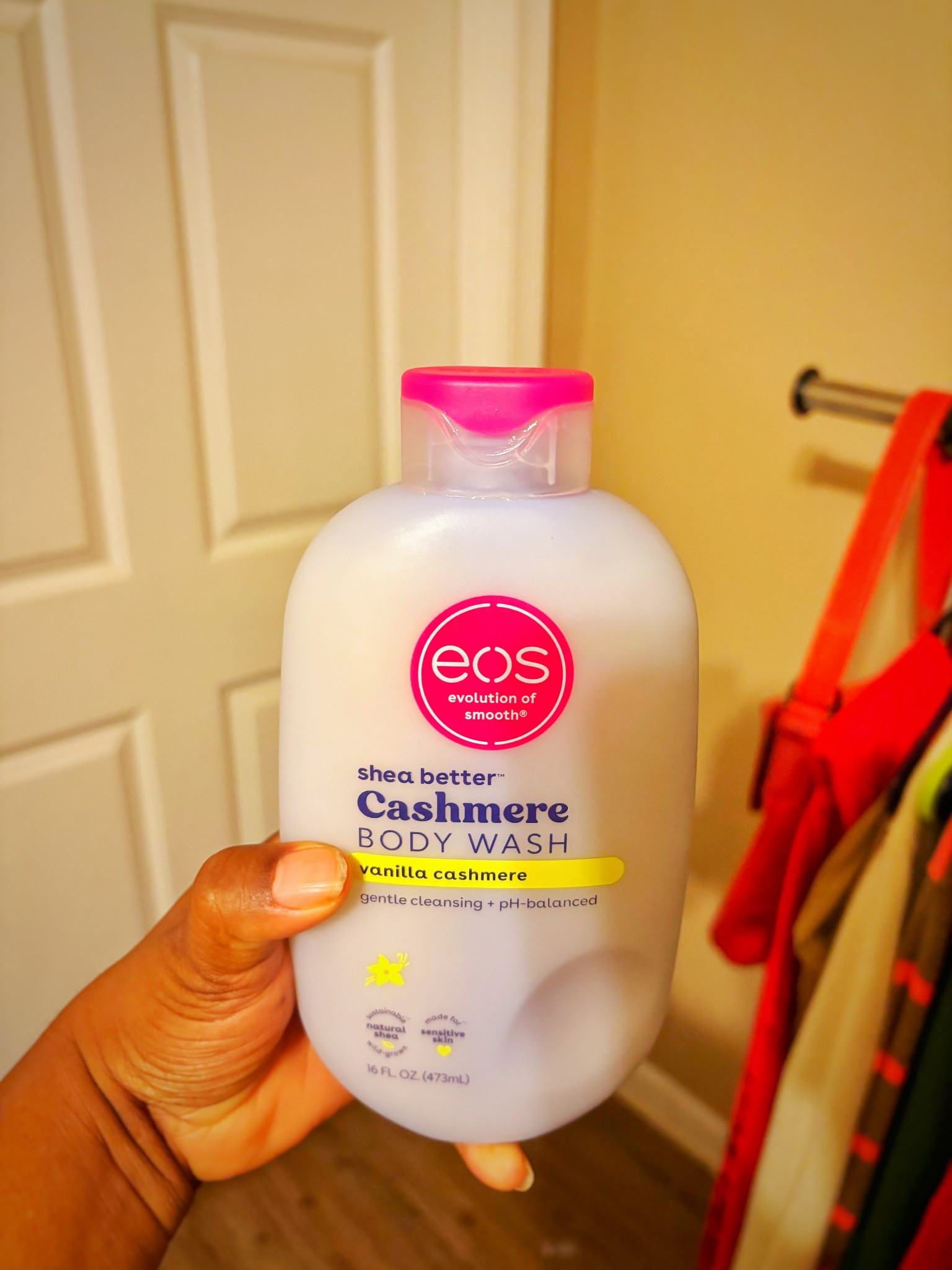 EOS Vanilla Cashmere Body Wash 

#LTKOver40 #LTKBeauty #LTKPlusSize