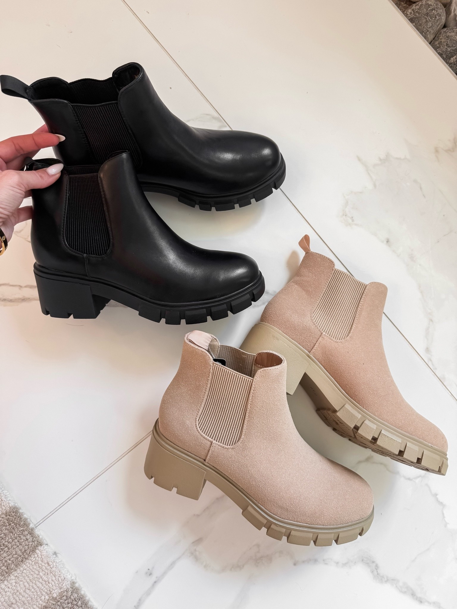 Chelsea boots are a must have for fall!

#LTKootd #LTKSeasonal #LTKgrwm