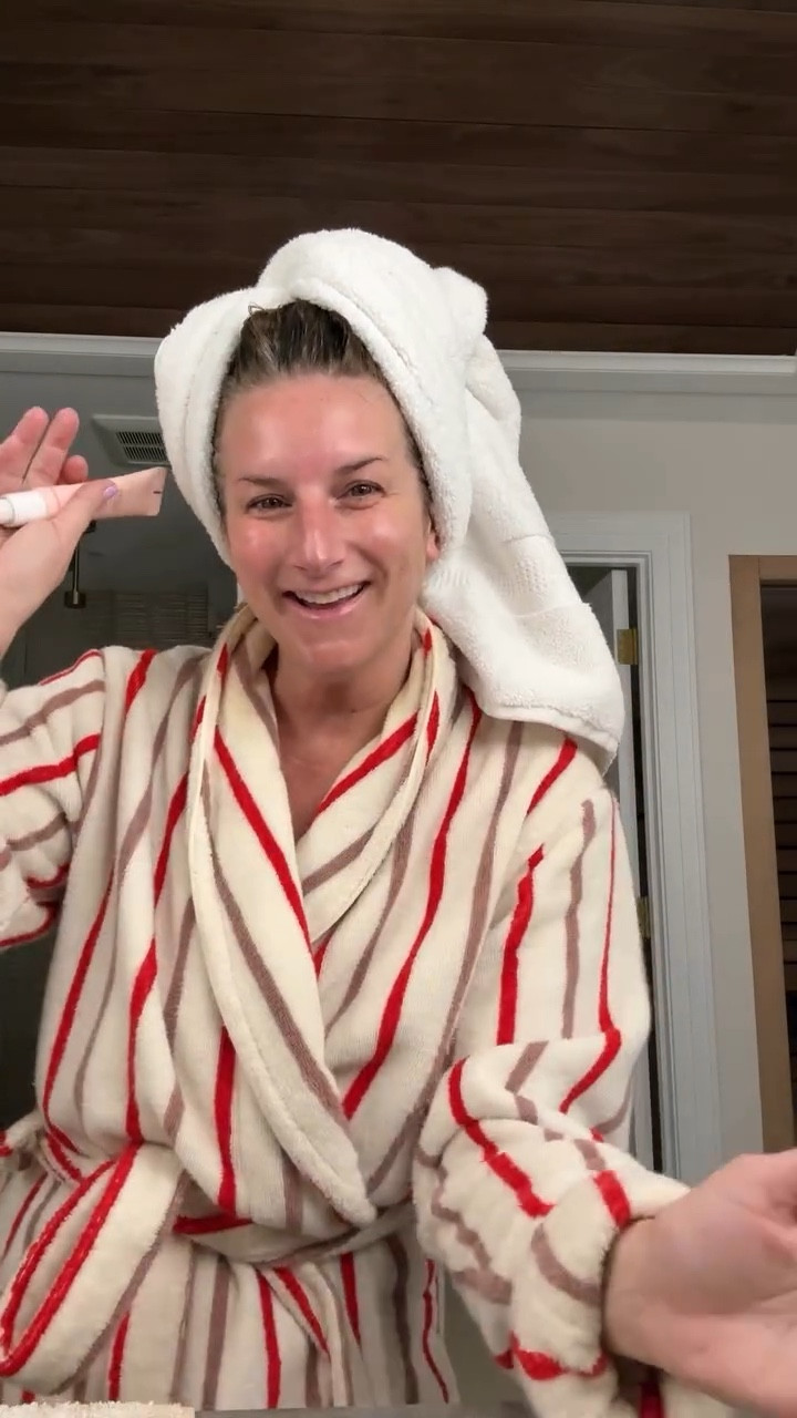 Finally an eye cream that I can feel making a difference after I apply! Medicube does it again! 

#LTKBeauty #LTKselfcare #LTKmorningroutine