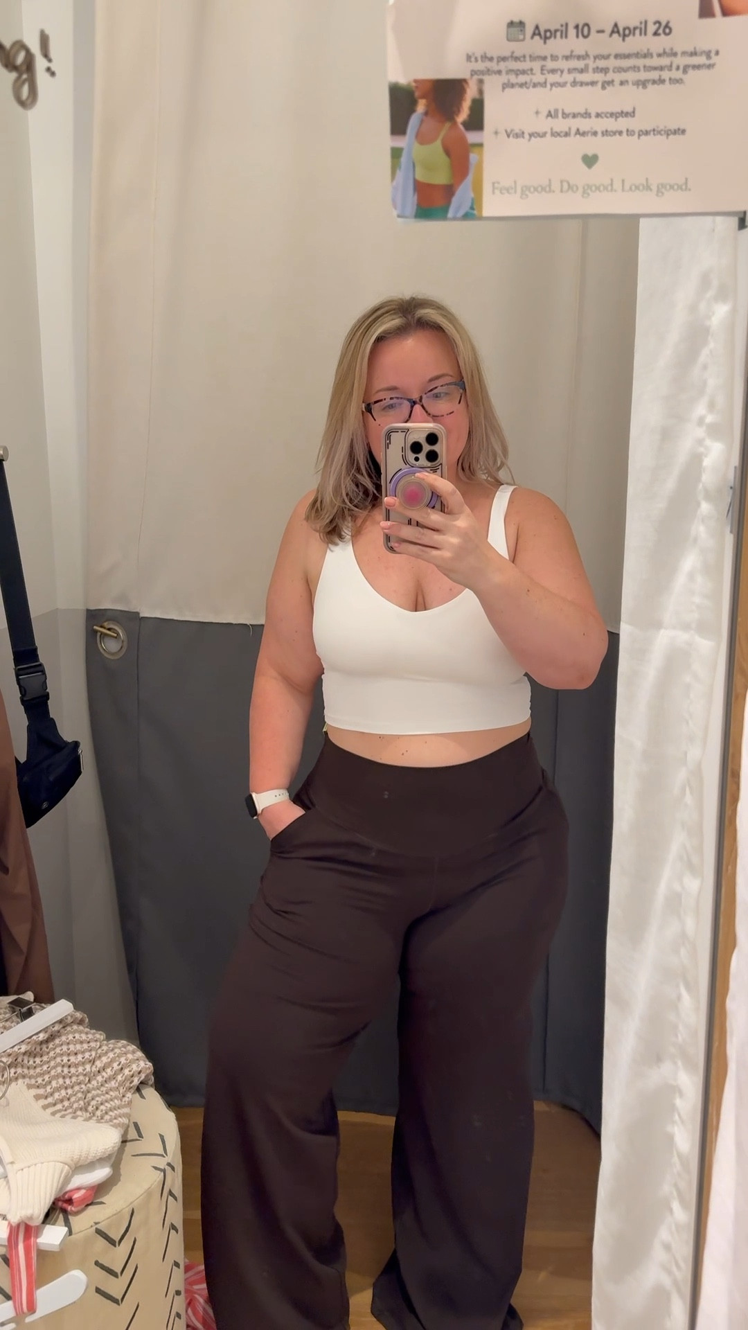 Petite, curvy, and learning that showing a little shape is not the enemy.

I would have never worn something like this in my 20s. Anything cropped felt off limits. Now I realize it’s not about being smaller, it’s about where things hit on your body.

This top hits at the perfect spot to define my waist without feeling exposed, and these pants are that rare mix of stretch and structure that actually smooth everything out.

Sizing
Top medium
Pants XL

Measurements for reference 40 bust 32 waist 49 hips 5’3

If you’ve been avoiding cropped lengths, this is your sign to try one that meets your high-waisted bottoms. It changes everything.

#aerie #aeriestyle #aeriehaul #curvyoutfits #petitefashion #midsizestyle #ltkcurves #realoutfitideas @Aerie 

#LTKActive #LTKootd #LTKMidsize