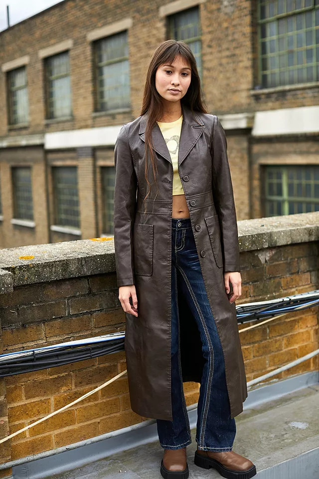 UO – Trenchcoat aus Kunstleder | Urban Outfitters (EU)