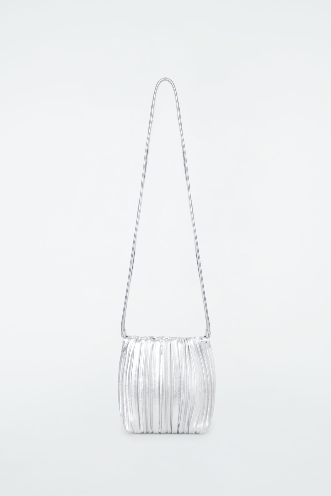 SCALLOP CROSSBODY - LEATHER - SILVER - COS | COS UK